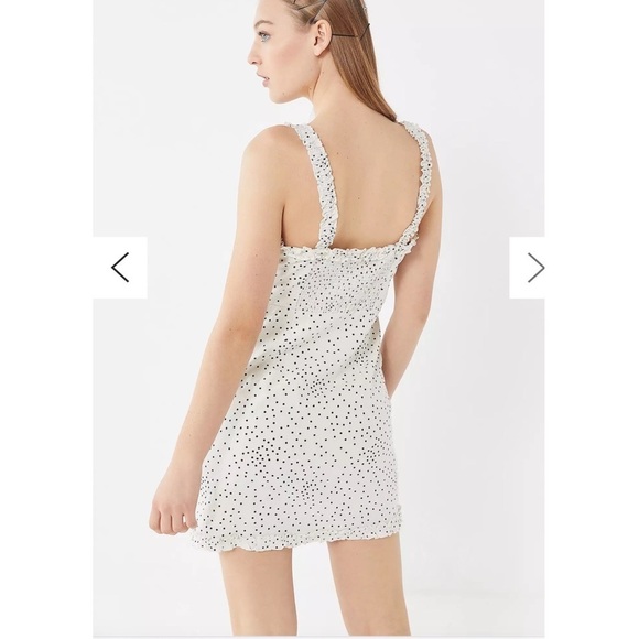 NWT Uo Wren Dotted Linen Ruffle Mini Dress Off White Black Summer Size Medium - Picture 13 of 16